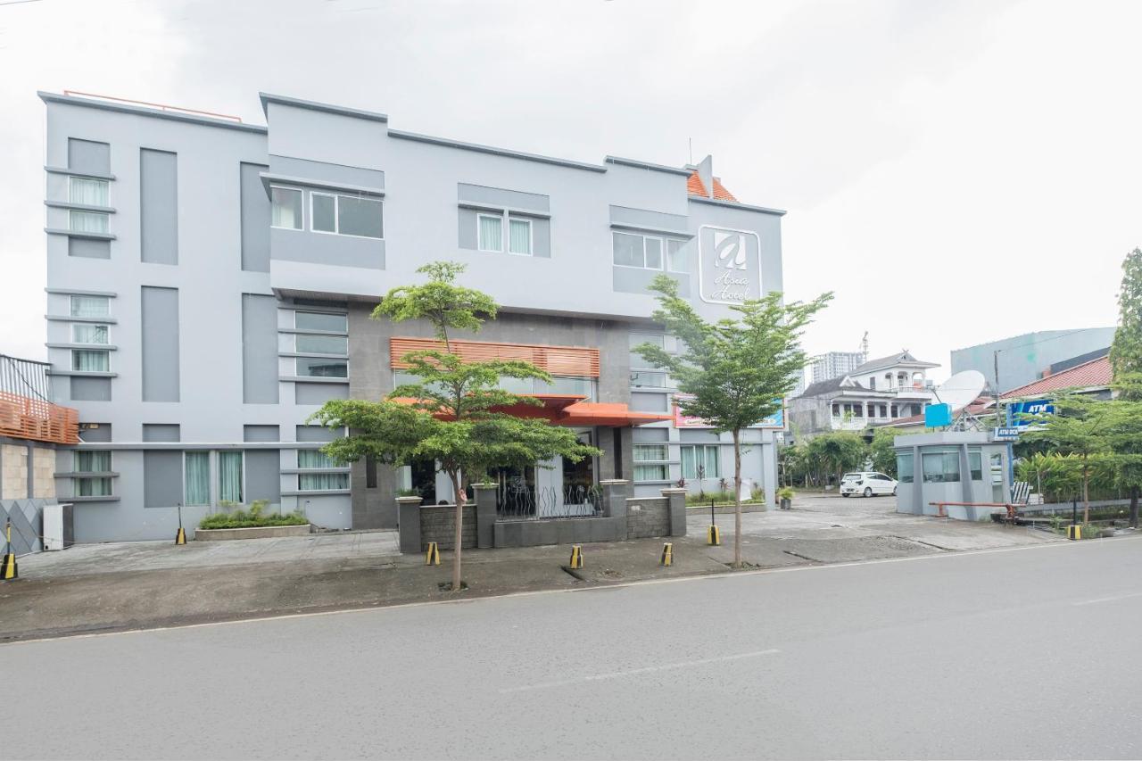 Oyo 424 Asia Hotel Макасар Екстериор снимка