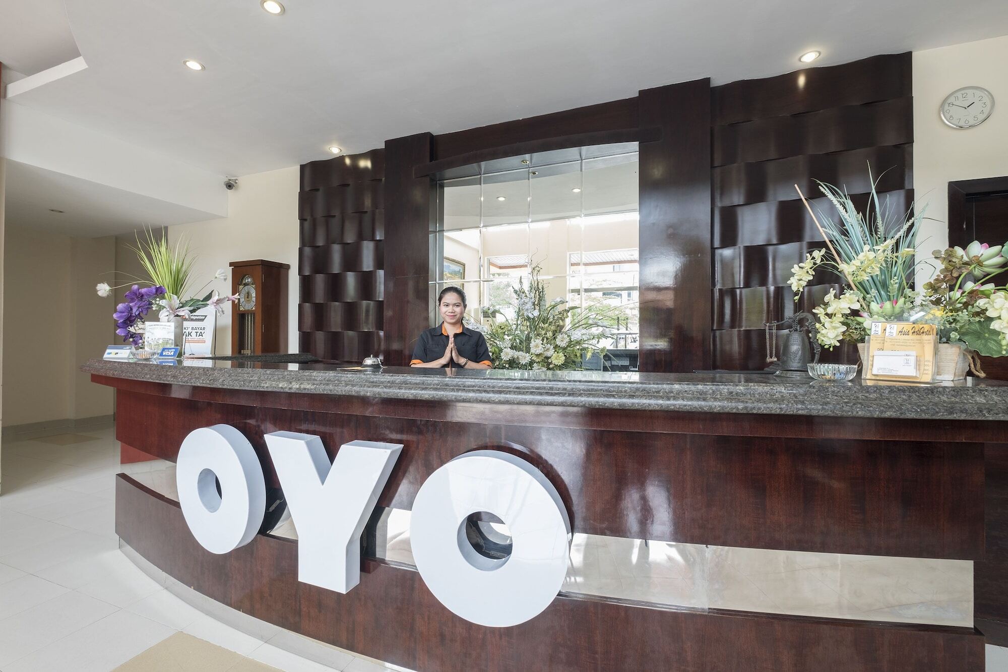 Oyo 424 Asia Hotel Макасар Екстериор снимка